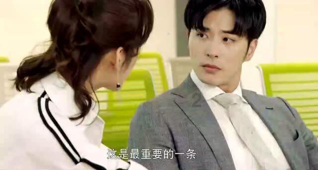 许凯分享嘴里含金鱼感觉，自曝会吃生蚕蛹，回应拥抱戏好苏的秘诀