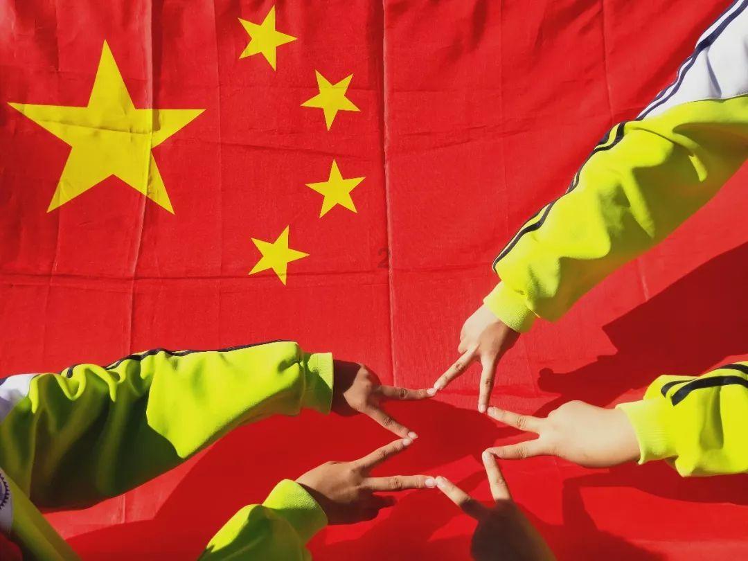 戴耳机 莫超时