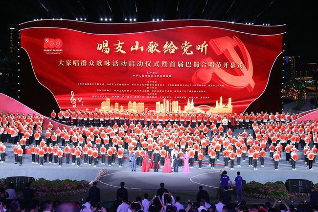 李升基方承认与李多寅恋情，两人因何产生交集而恋爱？游戏画面